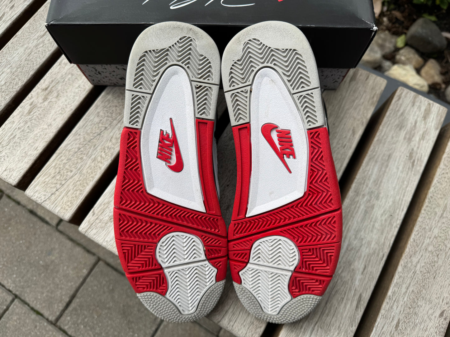 Jordan 4 Retro Fire Red (2020) *USED*