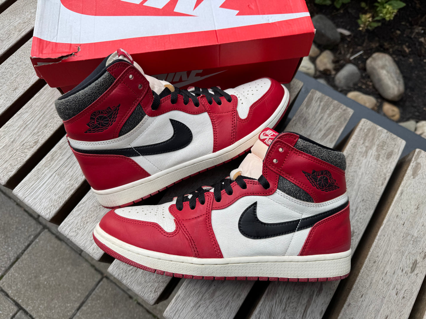 Jordan 1 Retro High OG Chicago Lost and Found *USED* (REP BOX)