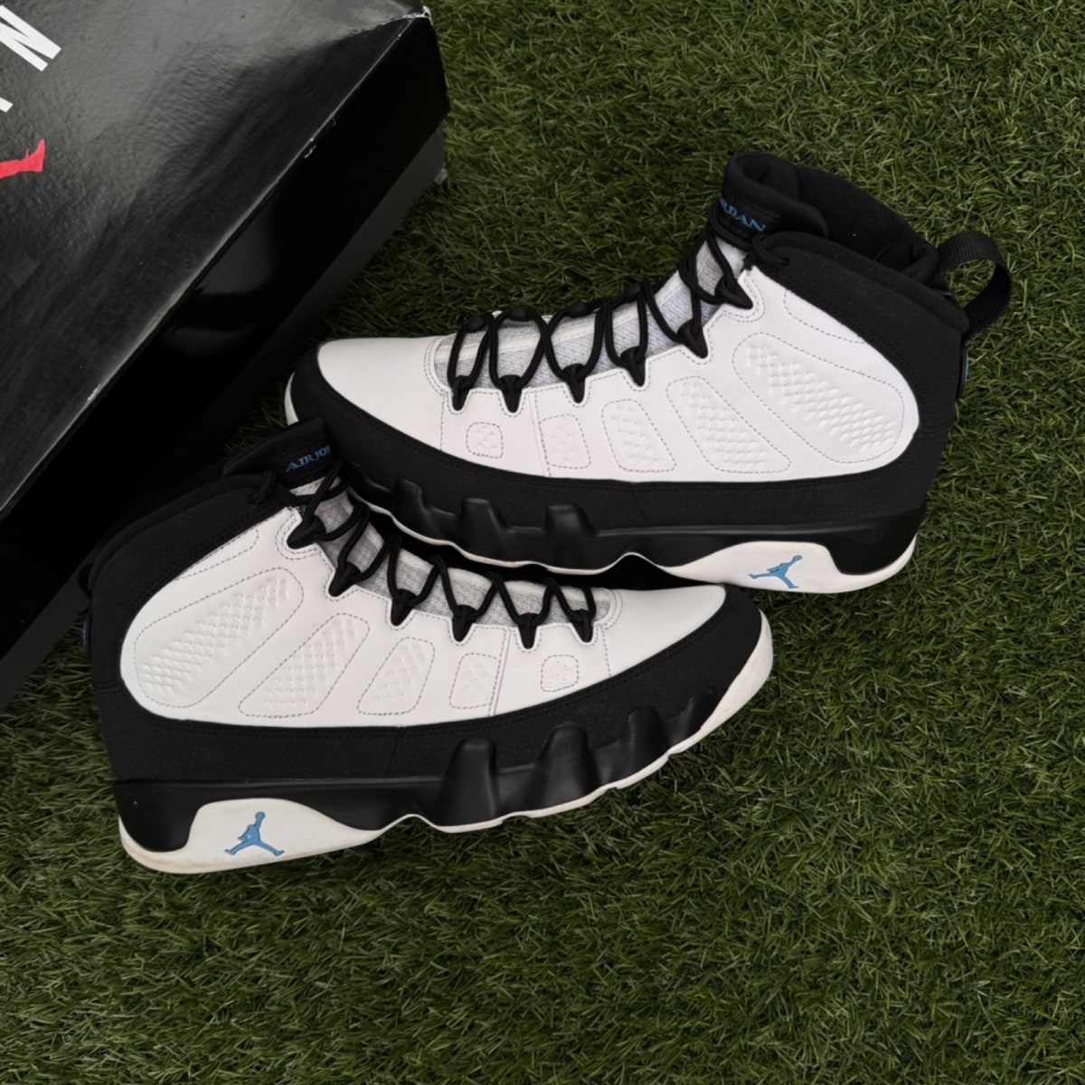 Jordan 9 Retro University Blue