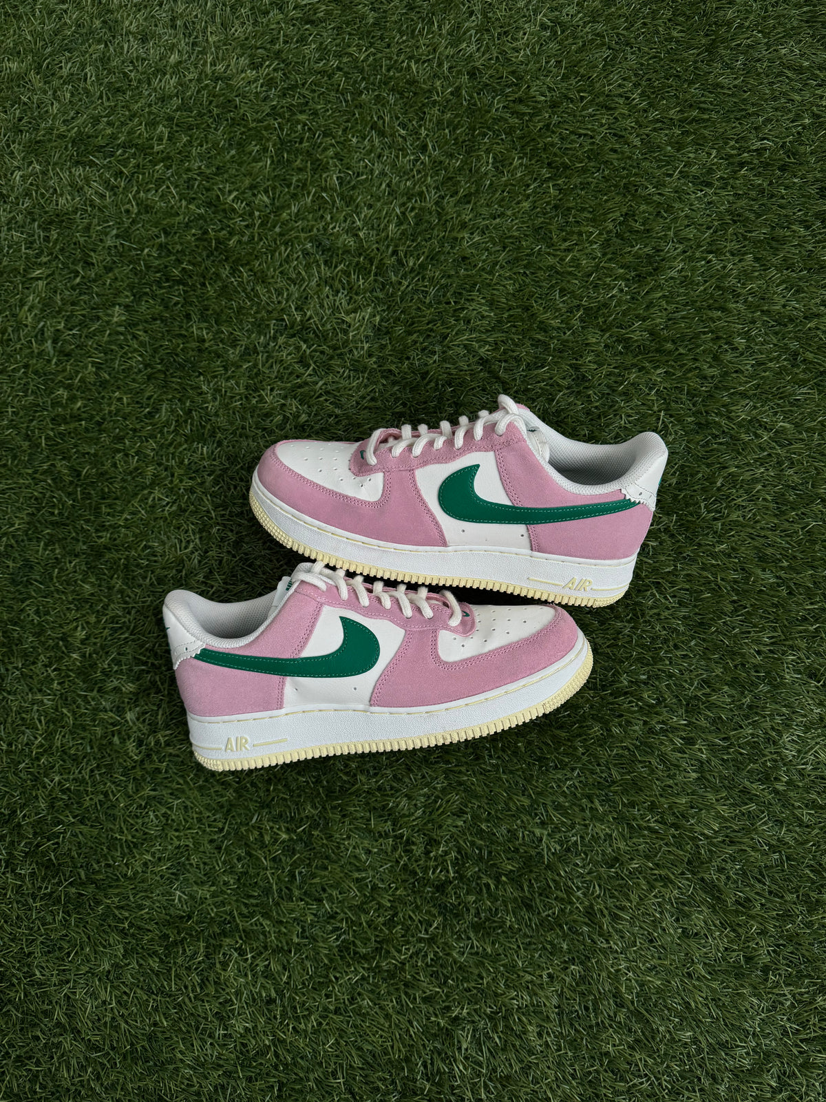 Nike Air Force 1 Low '07 LV8 Medium Soft Pink Malachite