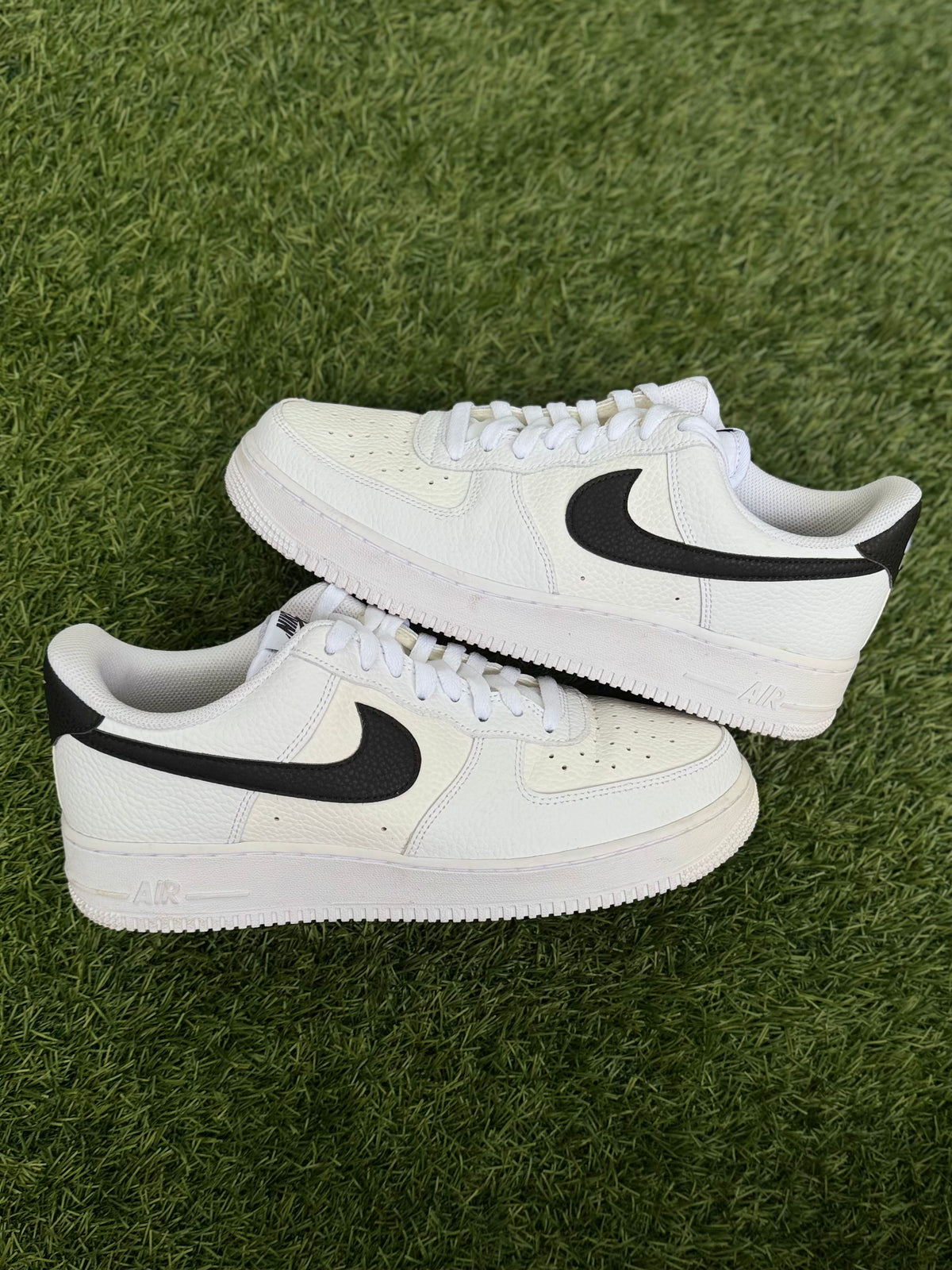 Nike Air Force 1 Low '07 White Black Pebbled Leather