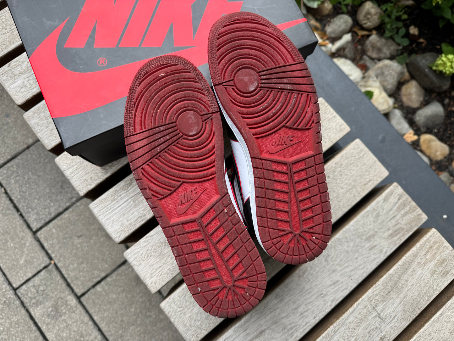 Jordan 1 Retro High Bloodline *USED*