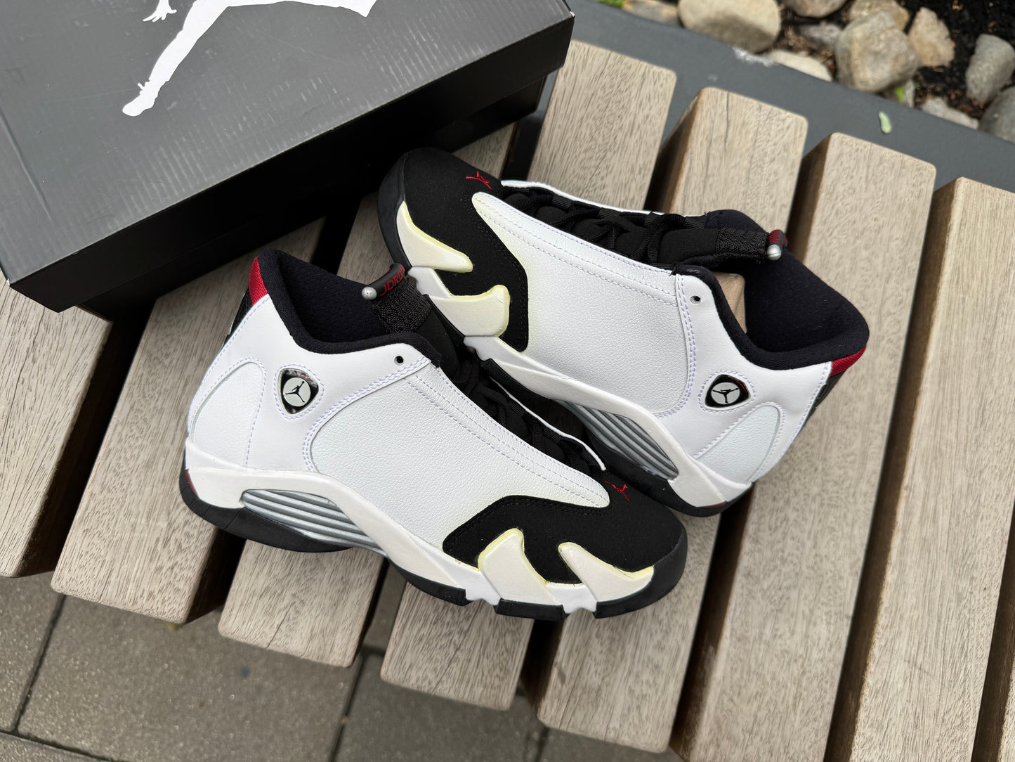 Jordan 14 Retro Black Toe (2014) (GS) *WITH FLAW*