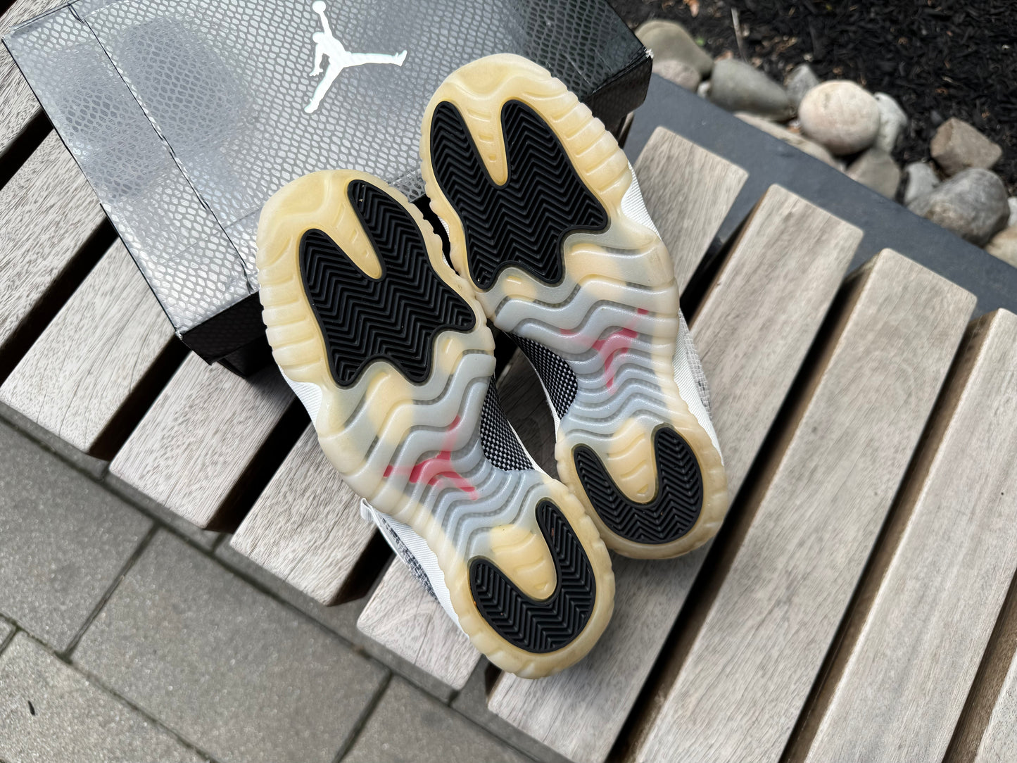 Jordan 11 Retro Low Snake Light Bone (GS) *USED*