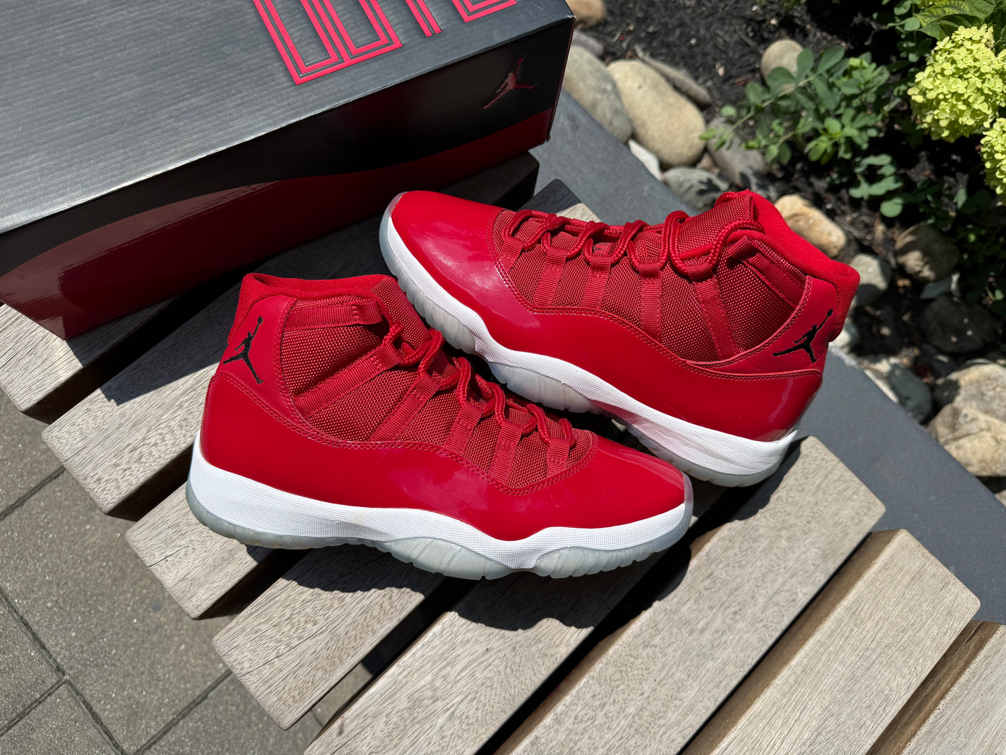 Jordan 11 Retro Win Like 96 *USED*