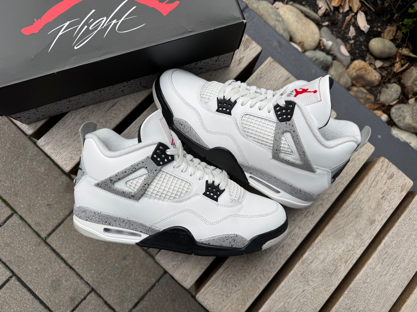 Jordan 4 Retro White Cement (2025) *USED*