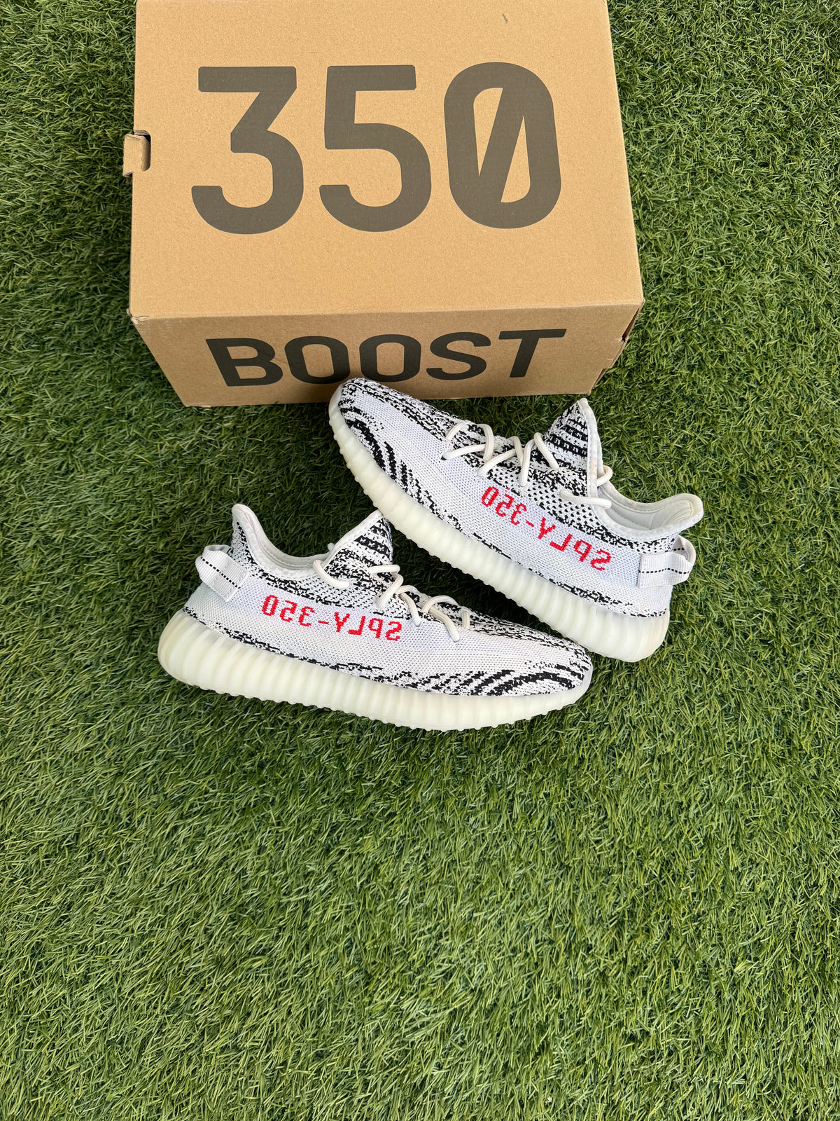 adidas Yeezy Boost 350 V2 Zebra
