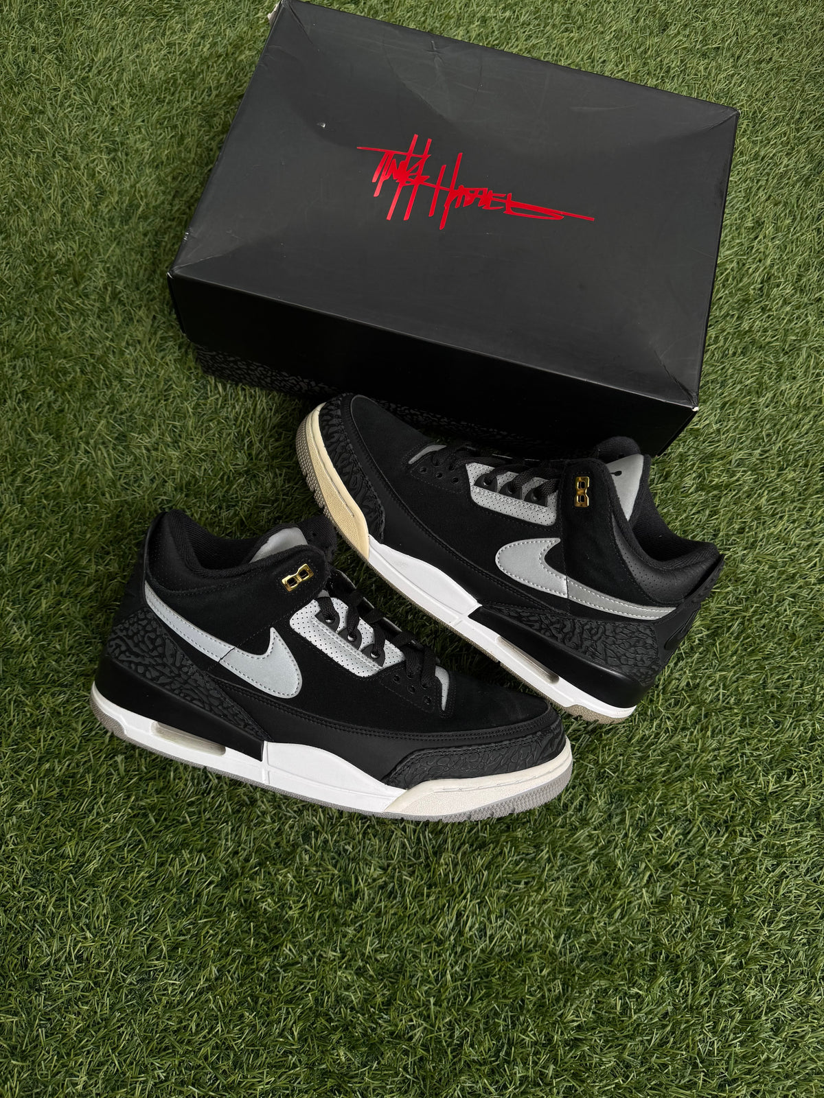 Jordan 3 Retro Tinker Black Cement Gold