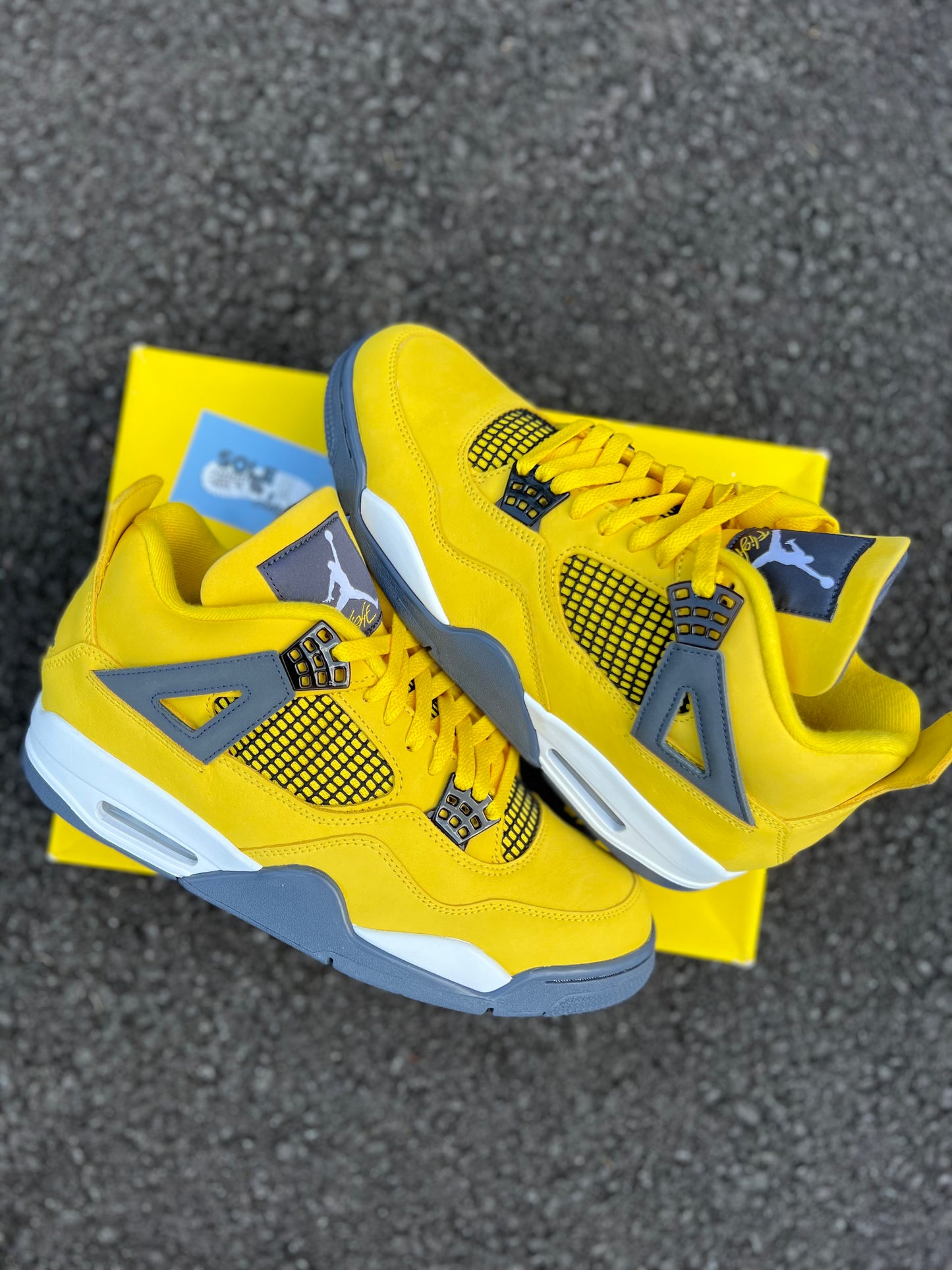 Air Jordan 4 “Lightning”