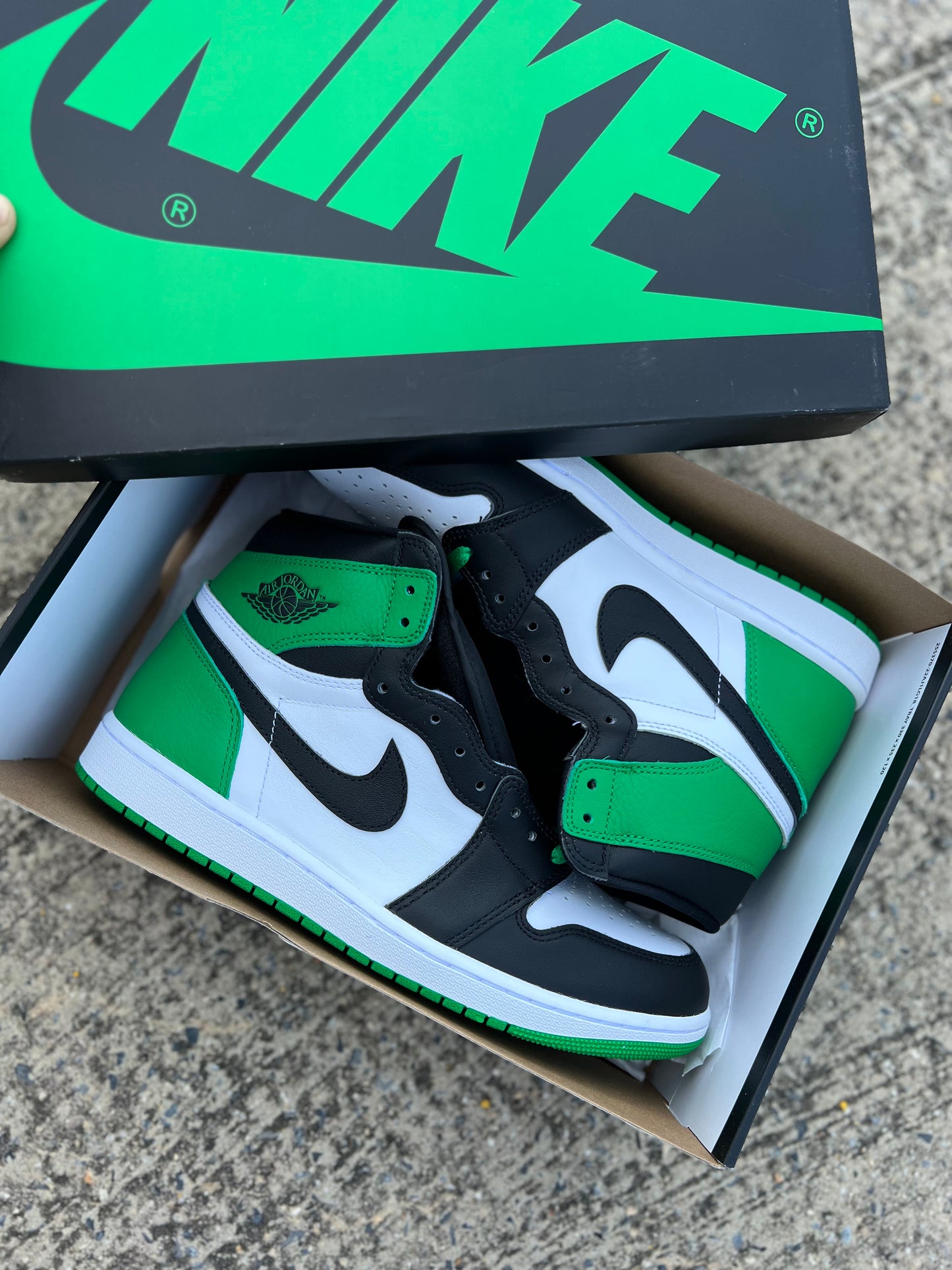 Air Jordan 1 “Lucky Green”