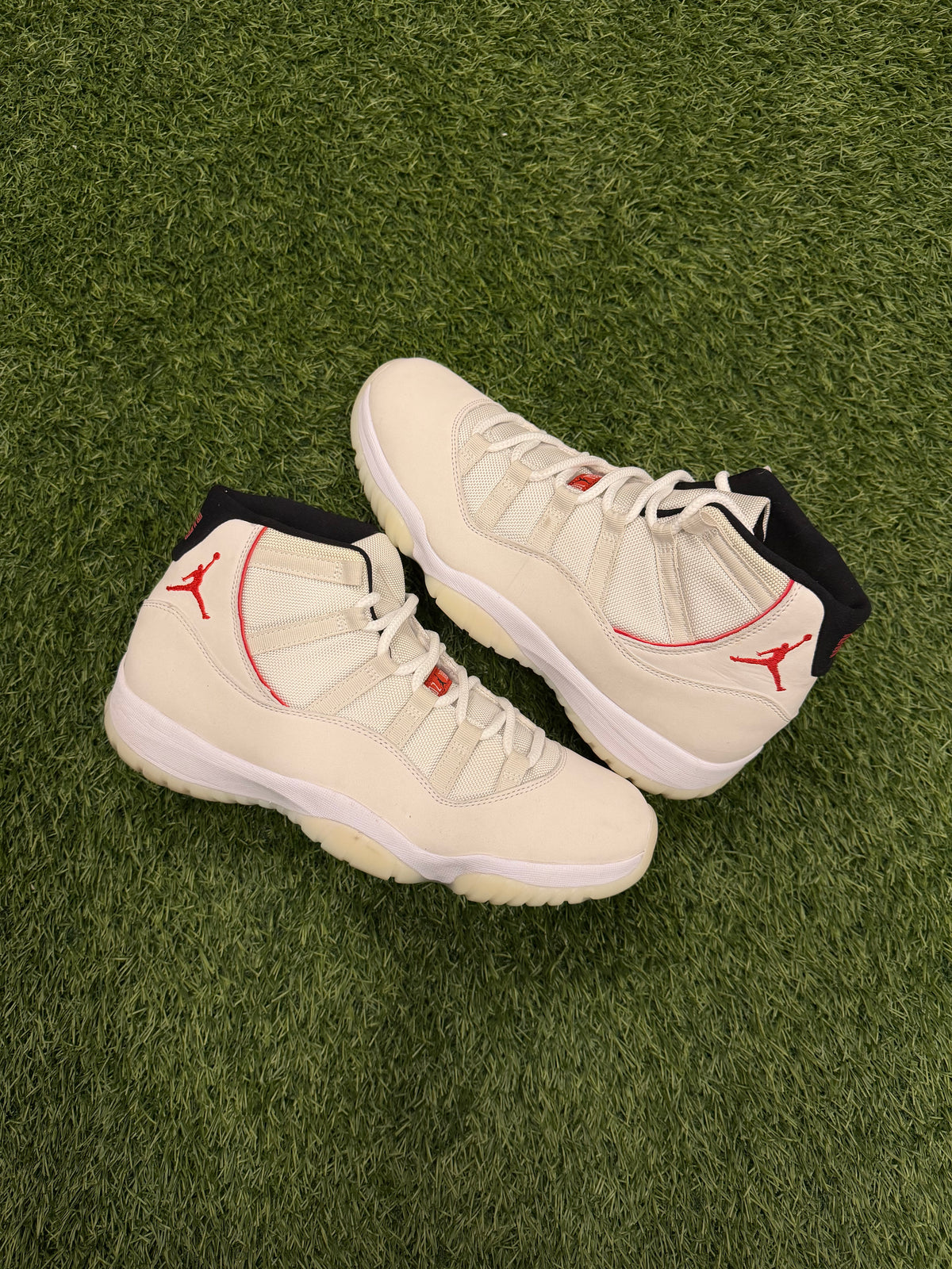 Jordan 11 Retro Platinum Tint