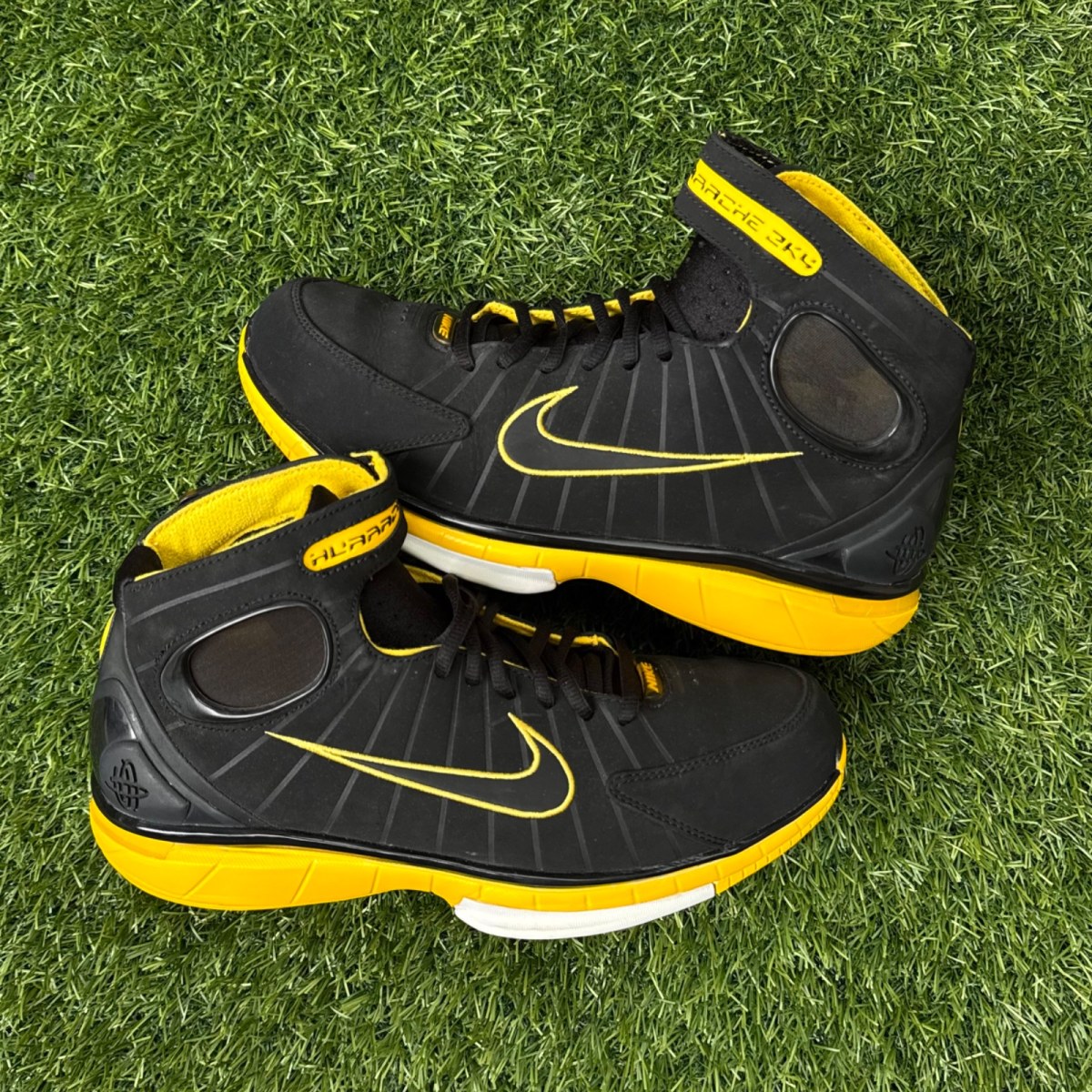 Nike Air Zoom Huarache 2K4 Black Varsity Maize