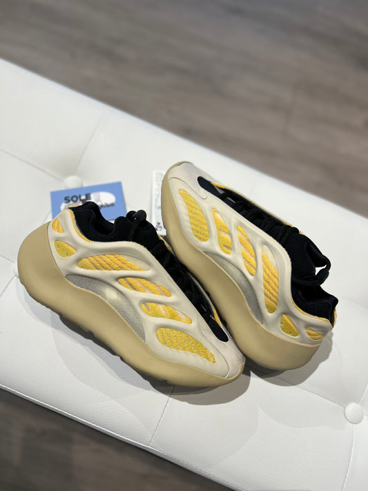 Adidas Yeezy 700 V3 “Safflower” (GS)