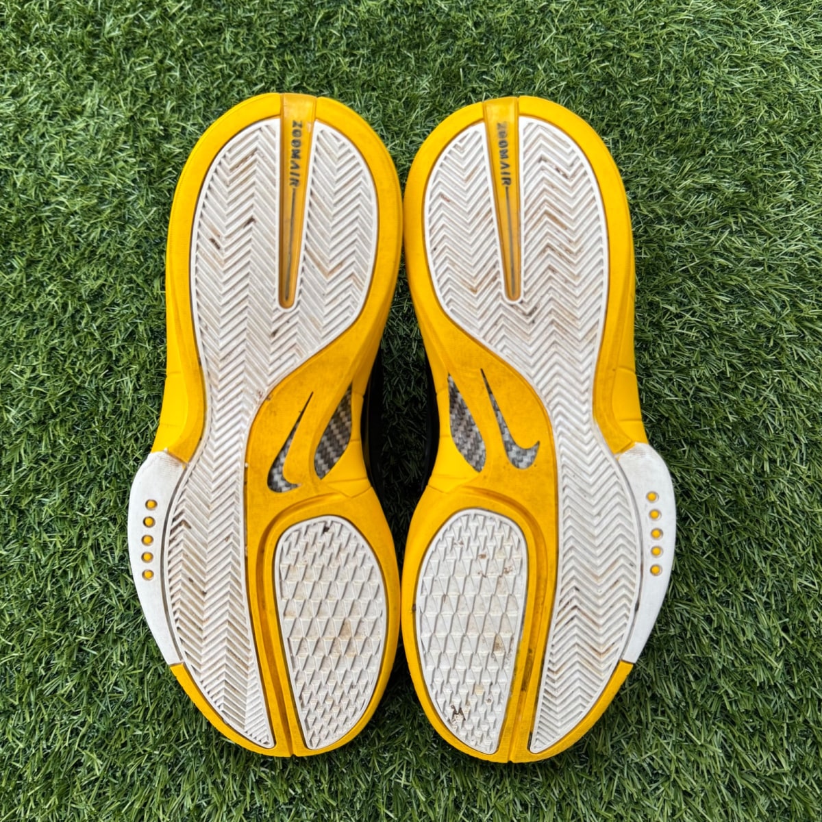 Nike Air Zoom Huarache 2K4 Black Varsity Maize
