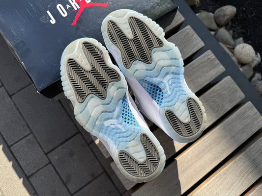 Jordan 11 Retro Legend Blue (2024) *USED*