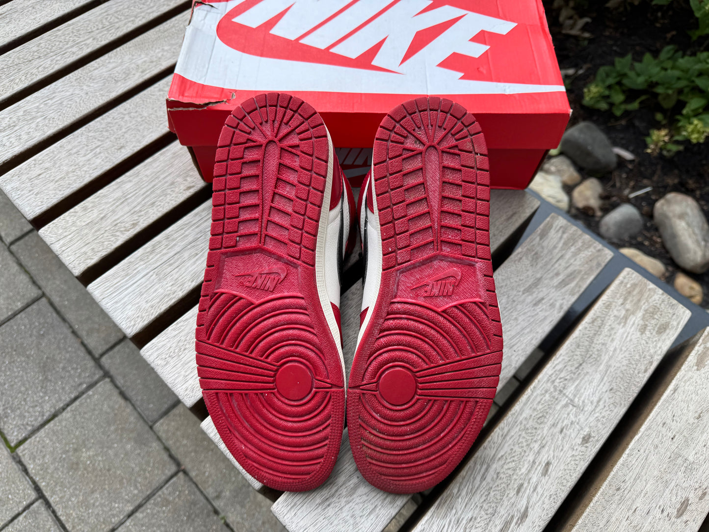 Jordan 1 Retro High OG Chicago Lost and Found *USED* (REP BOX)