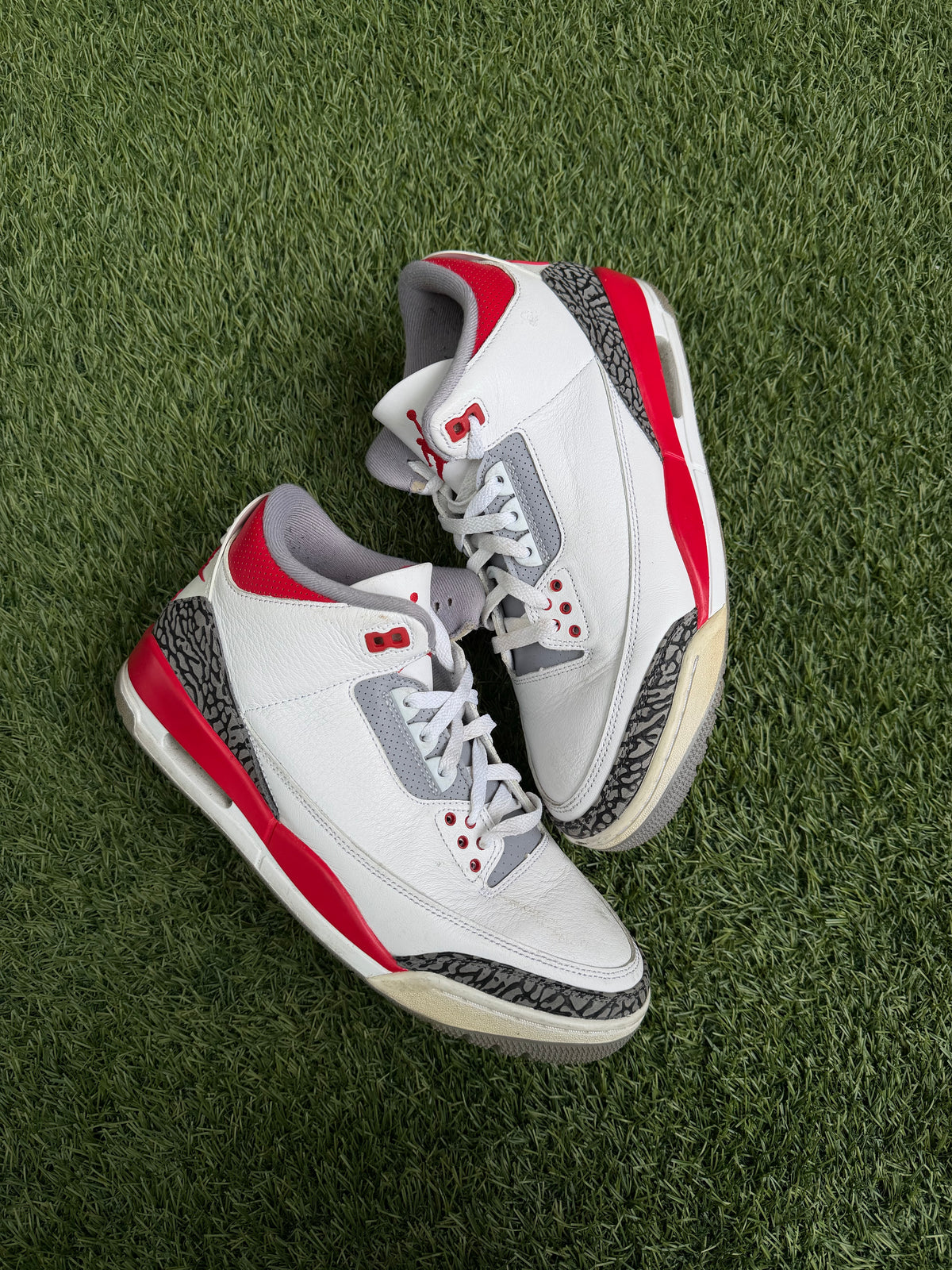 Jordan 3 Retro Fire Red (2022)