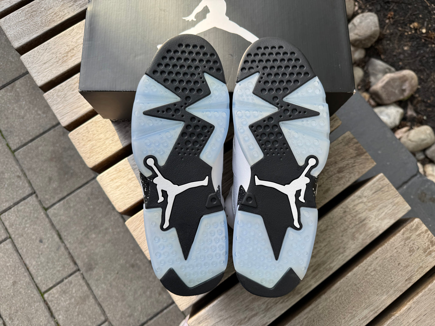 Jordan 6 Retro Reverse Oreo *WORN ONCE*