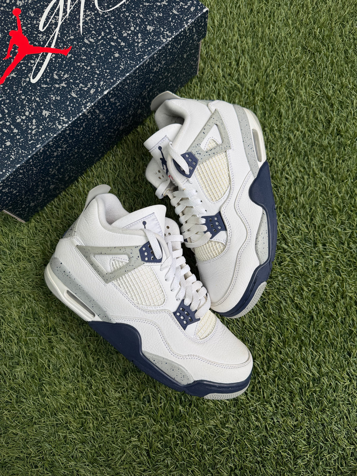 Jordan 4 Retro Midnight Navy