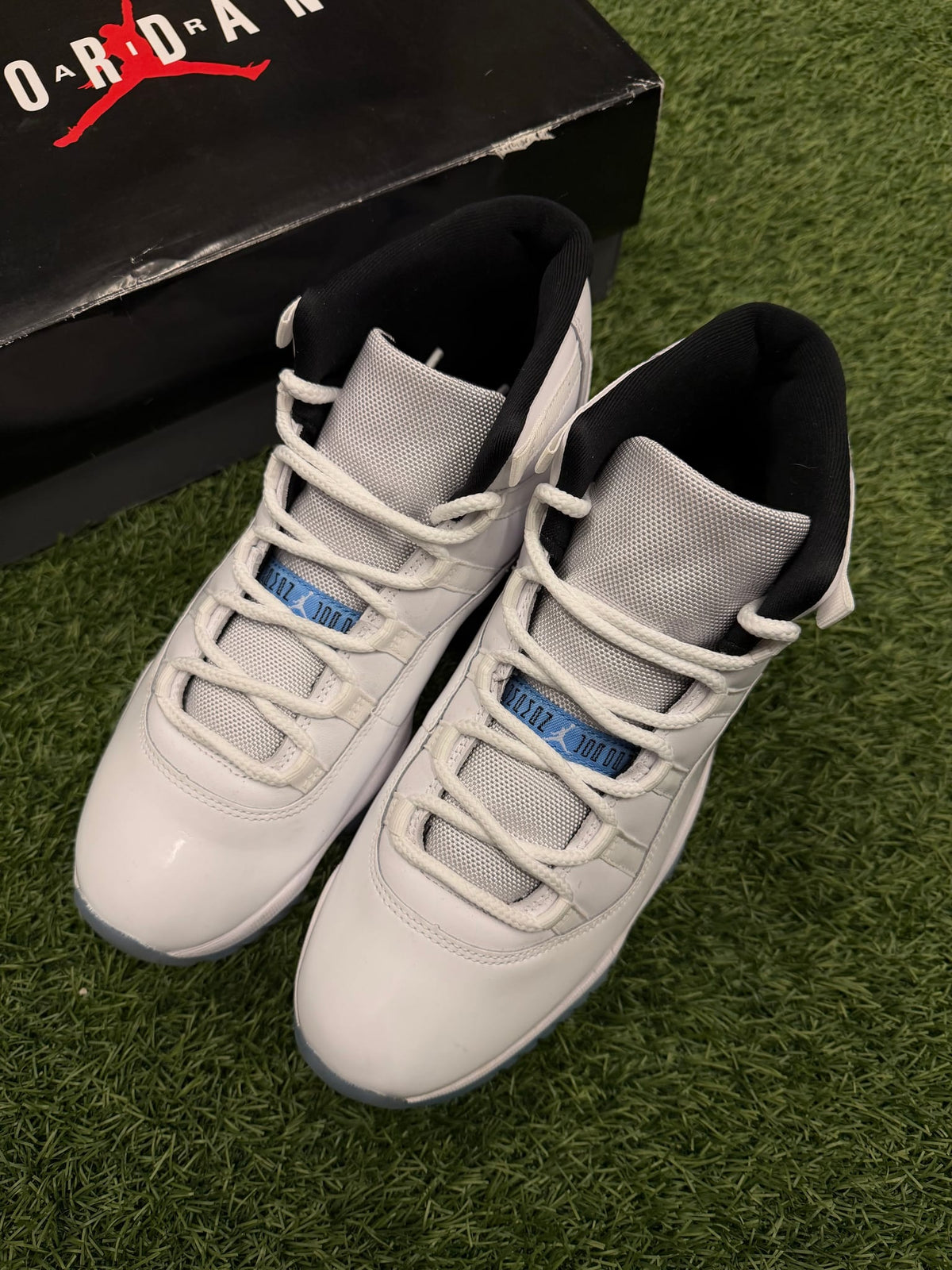 Jordan 11 Retro Legend Blue (2024)