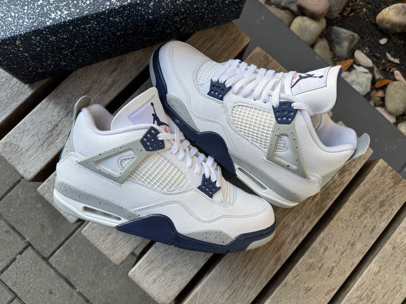 Jordan 4 Retro Midnight Navy *USED*