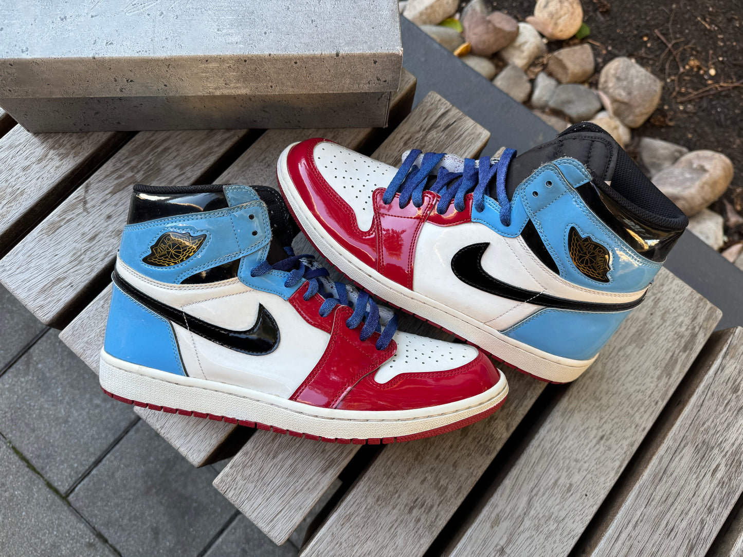 Jordan 1 Retro High Fearless UNC Chicago *USED* (REPLACEMENT BOX)