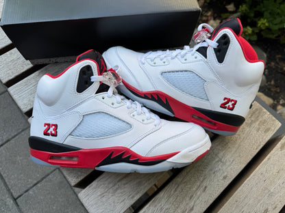 Jordan 5 Retro Fire Red Black Tongue (2025) *USED*