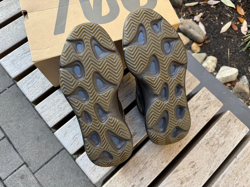 adidas Yeezy 700 V3 Clay Brown *USED*