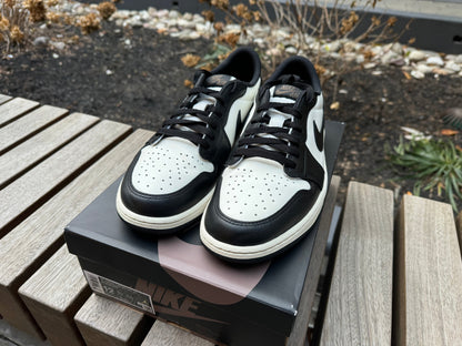 Jordan 1 Retro Low OG Mocha *USED*