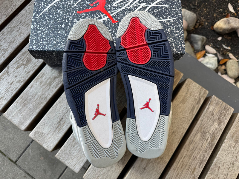 Jordan 4 Retro Midnight Navy *USED*