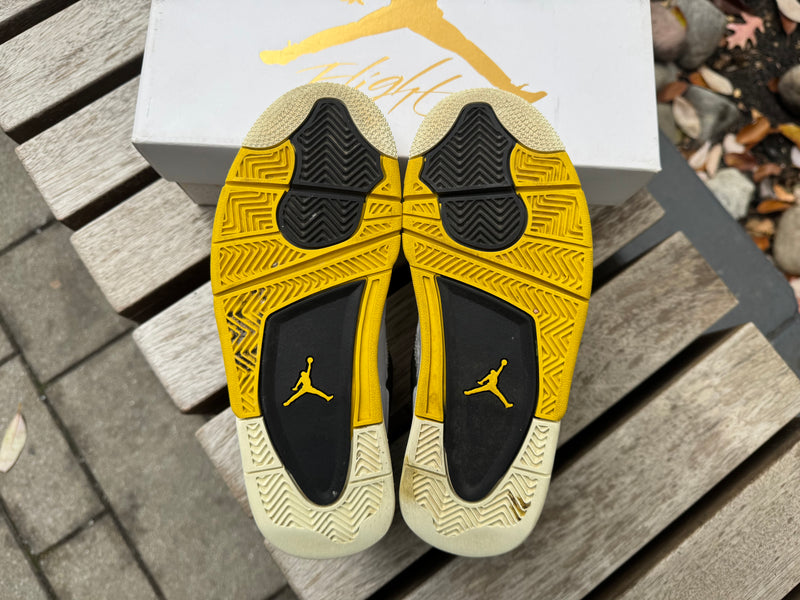 Jordan 4 Retro Vivid Sulfur (Women's) *USED*
