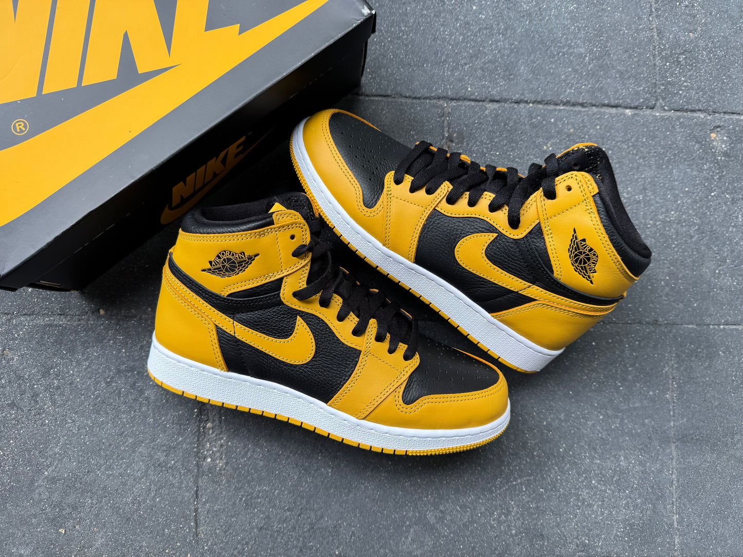 Jordan 1 Retro High OG Pollen (GS) *USED*