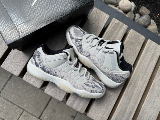 Jordan 11 Retro Low Snake Light Bone (GS) *USED*