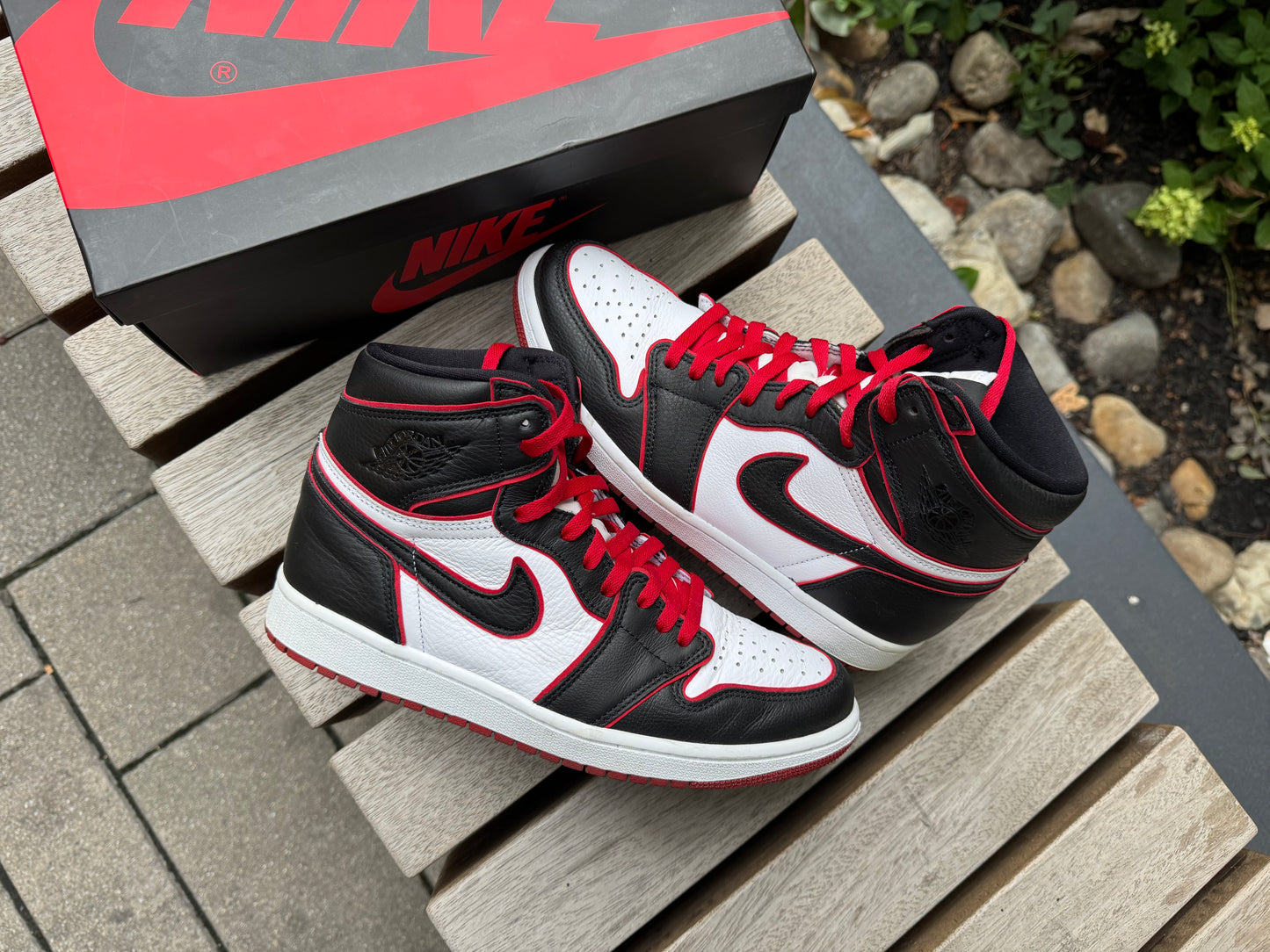 Jordan 1 Retro High Bloodline *USED*