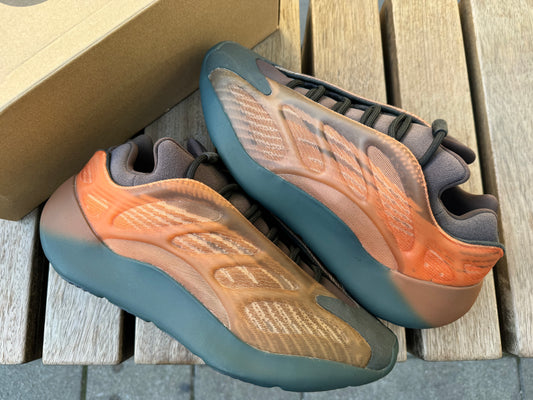 Adidas Yeezy 700 V3 Copper Fade *USED*