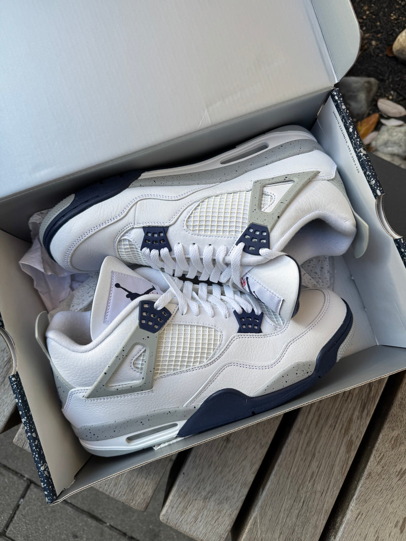 Jordan 4 Retro Midnight Navy *USED*