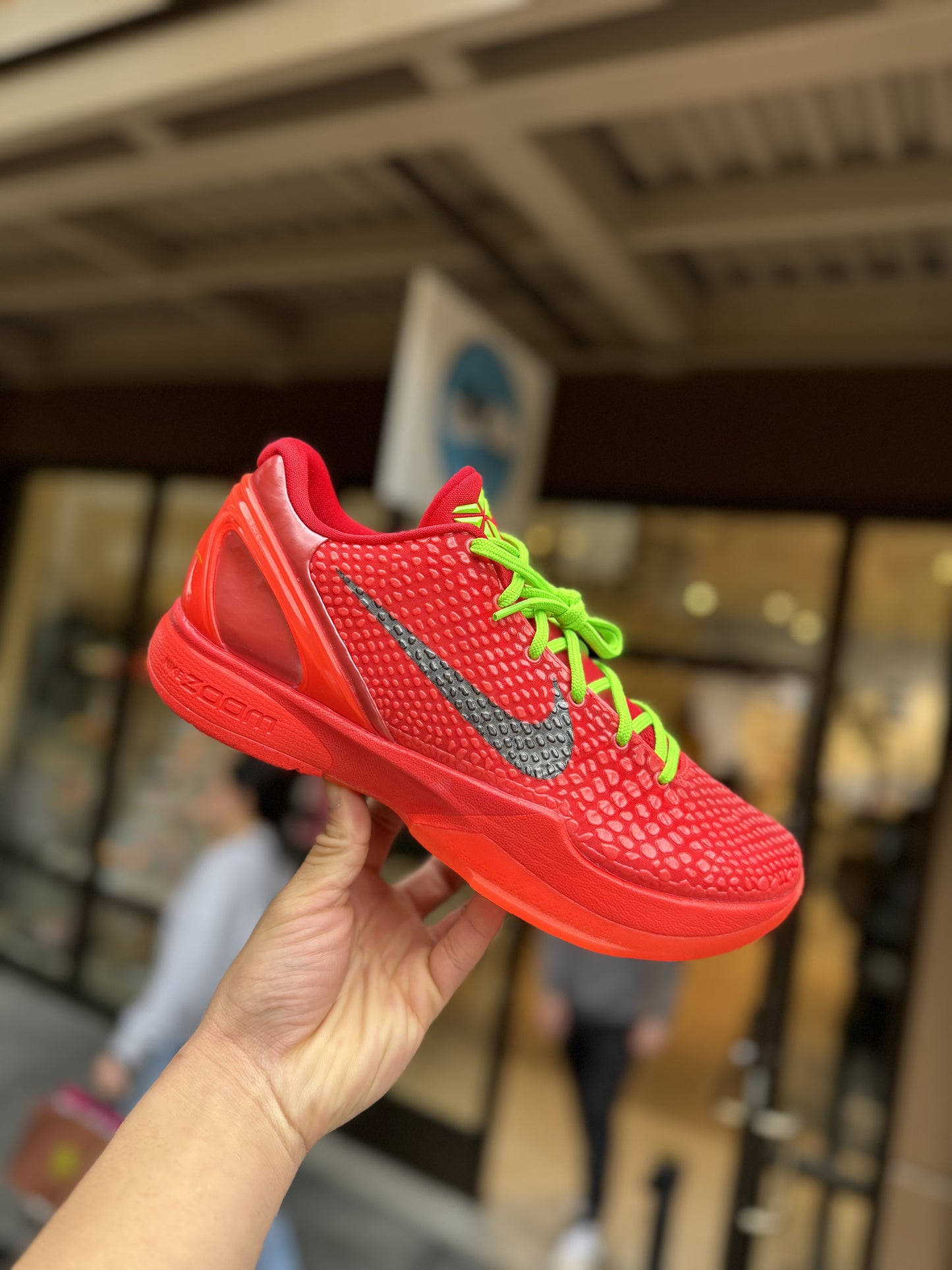 Nike Kobe “Reverse Grinch”