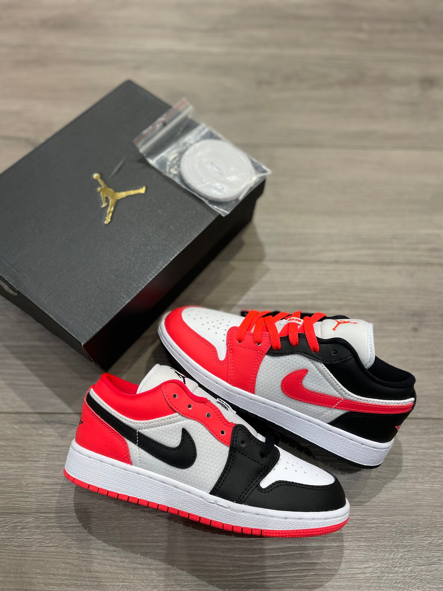 Air Jordan 1 Low “Infrared” (GS)