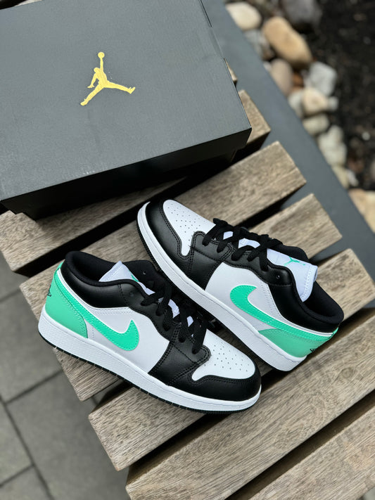 Air Jordan 1 Low “Green Glow” (GS)