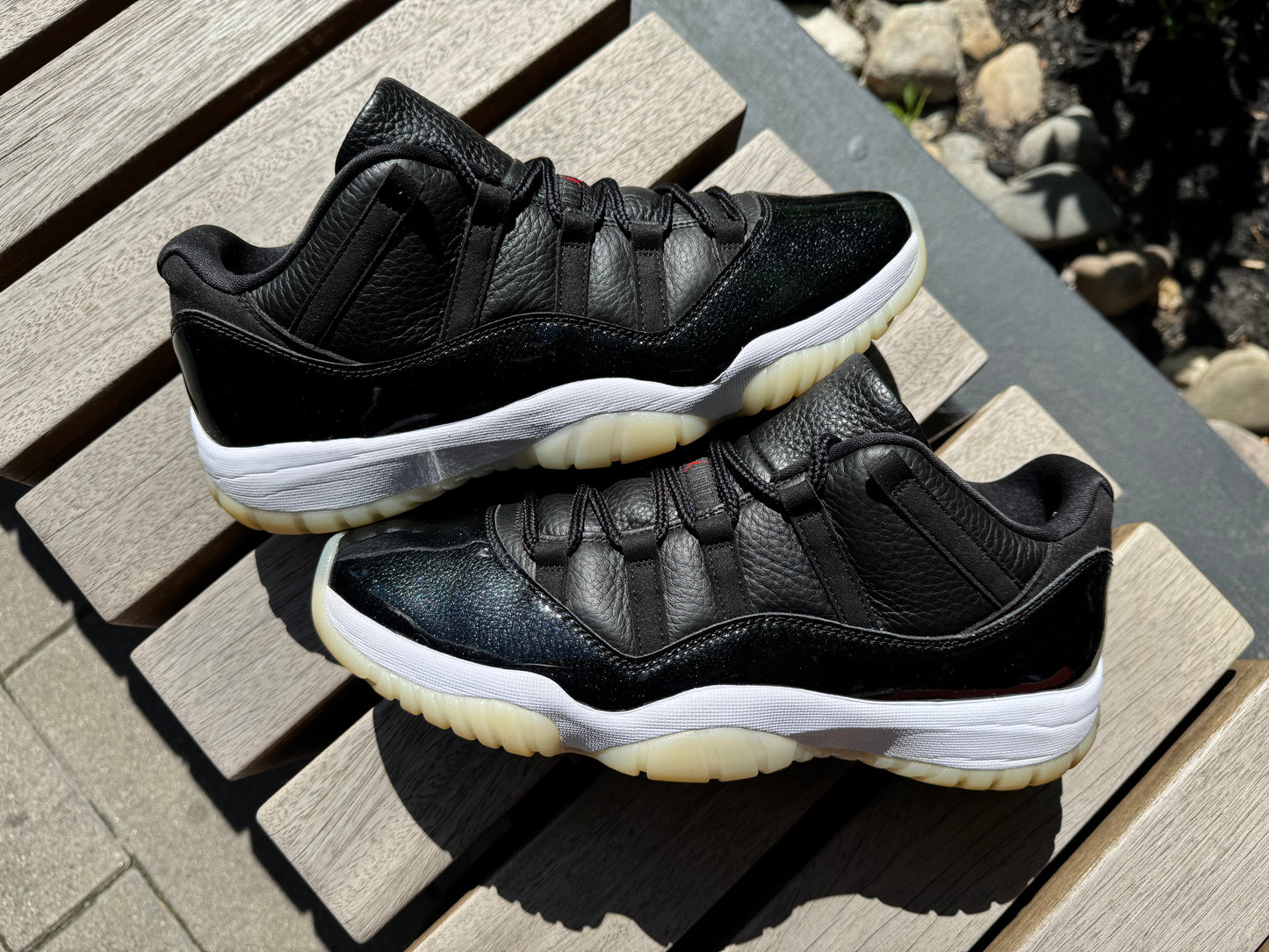 Jordan 11 Retro Low 72-10 *USED* (REP BOX)