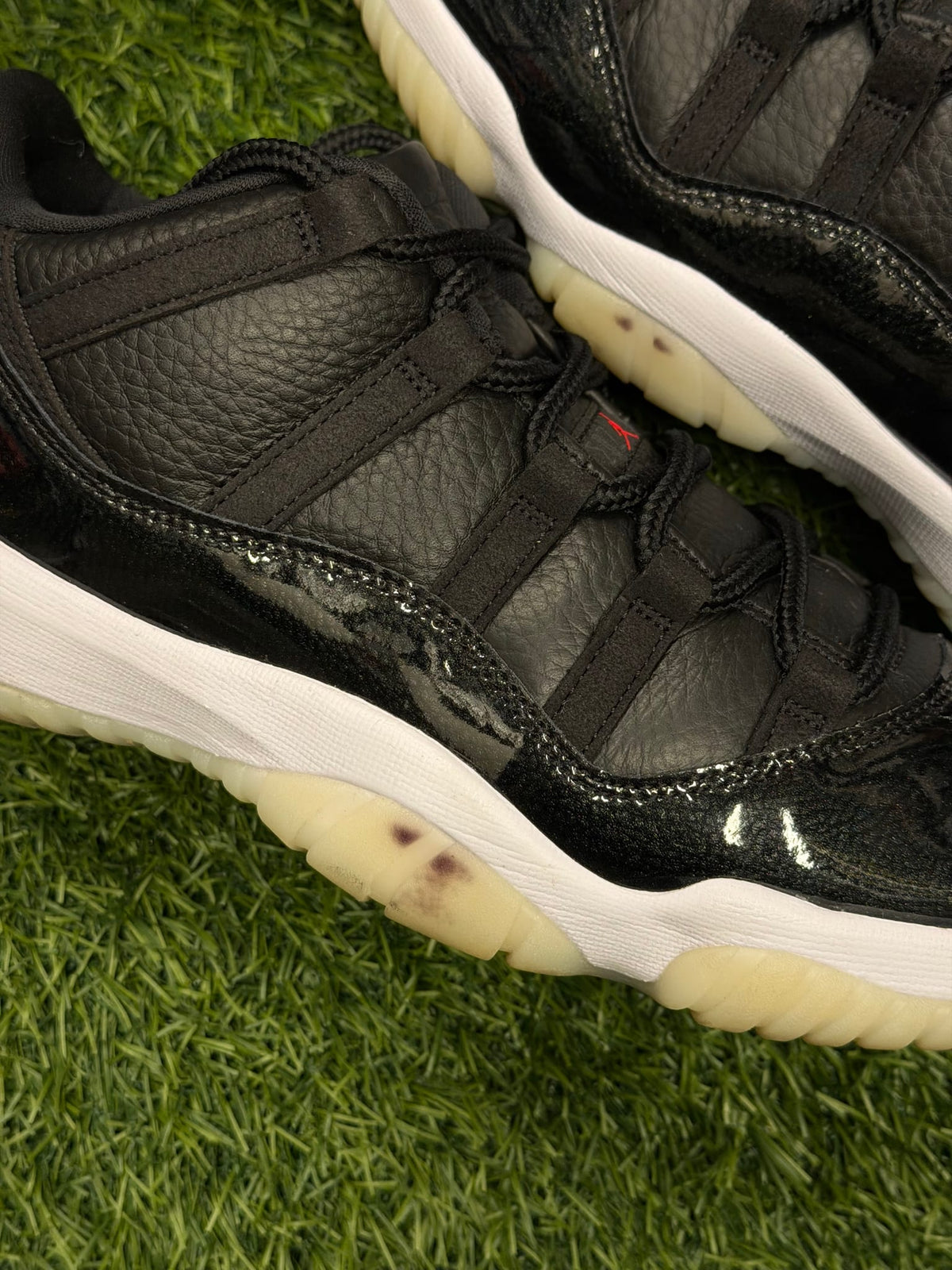 Jordan 11 Retro Low 72-10