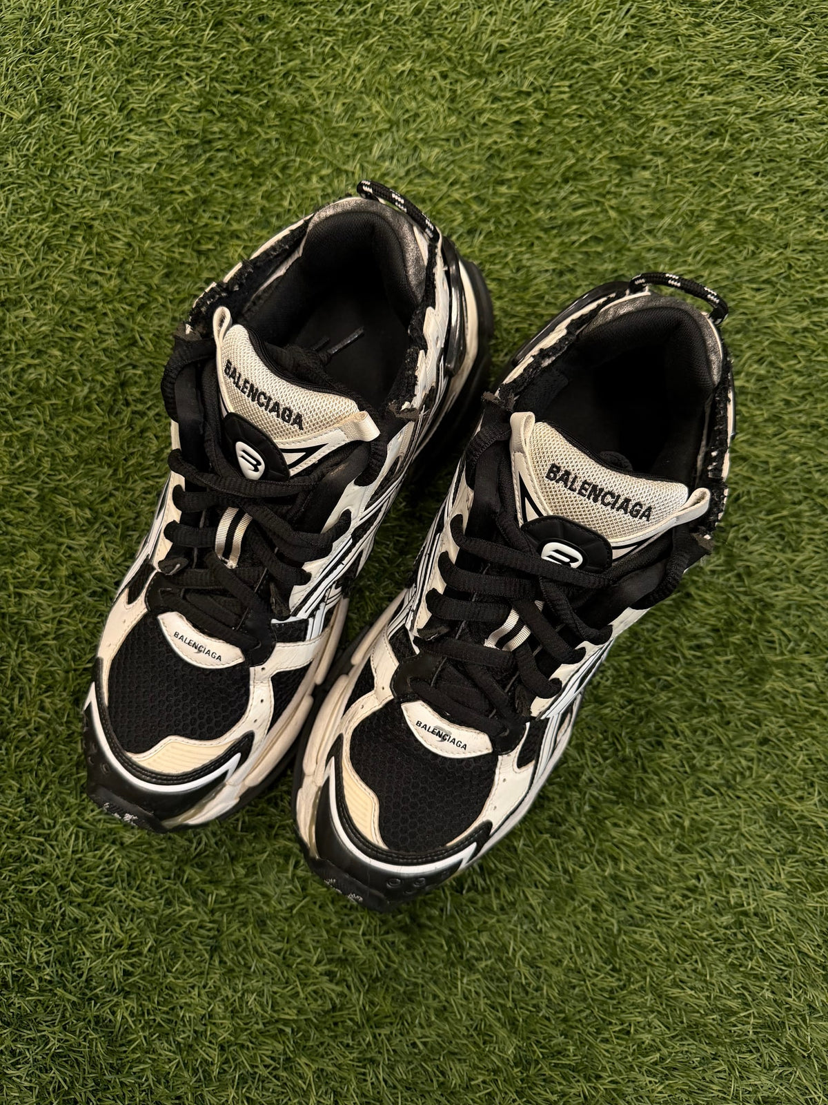 Balenciaga Runner White Black White