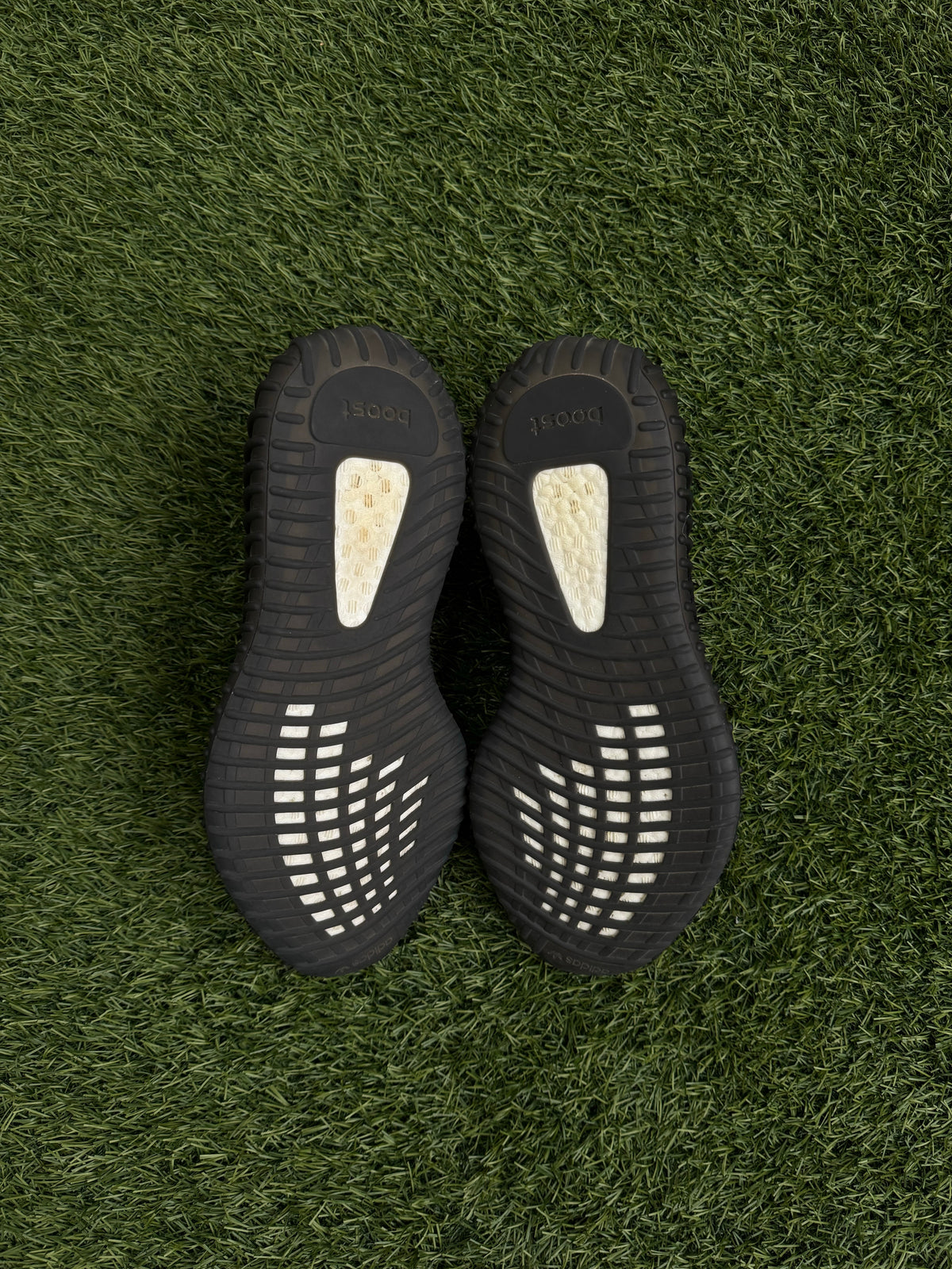 adidas Yeezy Boost 350 V2 Black Red