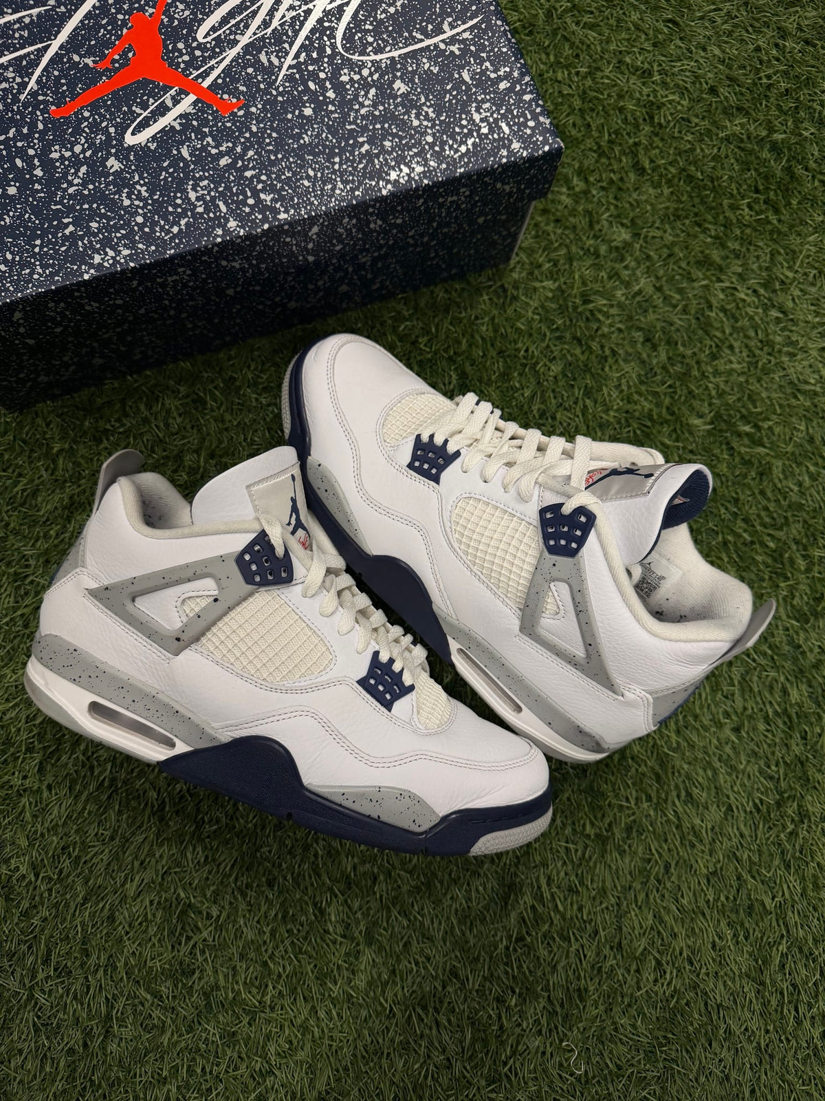 Jordan 4 Retro Midnight Navy