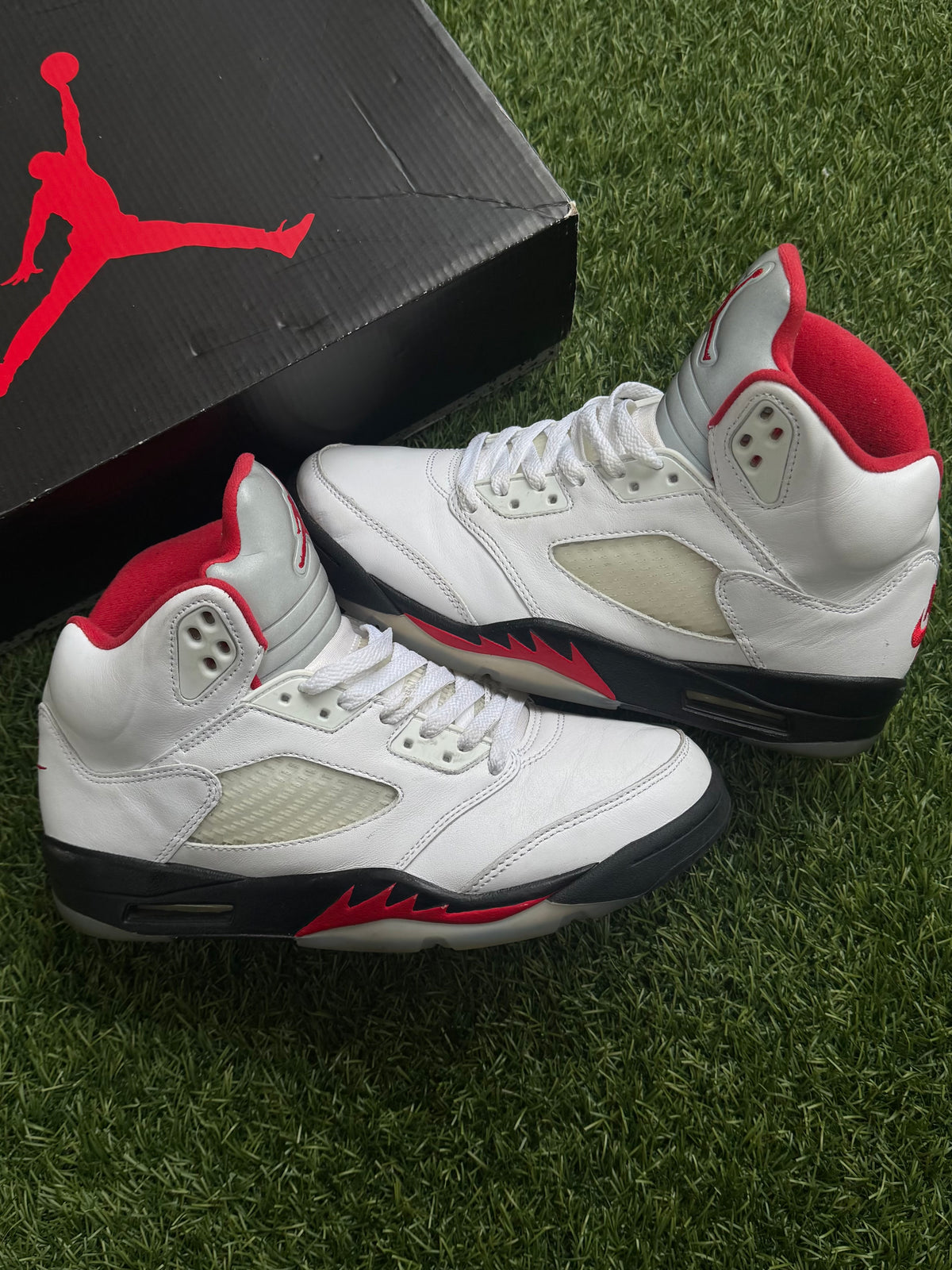 Jordan 5 Retro Fire Red Silver Tongue (2020)