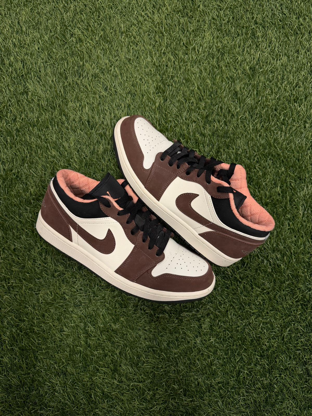 Jordan 1 Low Mocha