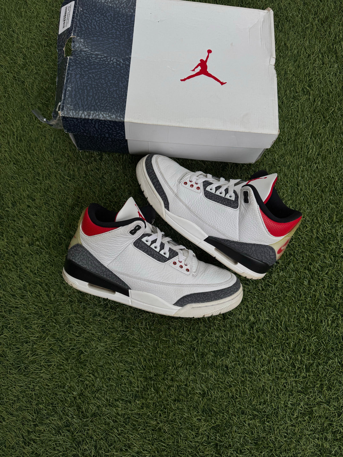 Jordan 3 Retro SE Fire Red Denim (2020)